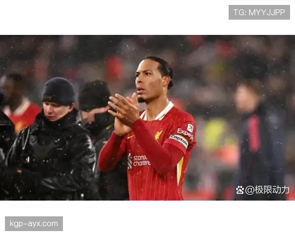 范戴克获英超年度最佳球员殊荣，卓越防守表现引发广泛关注