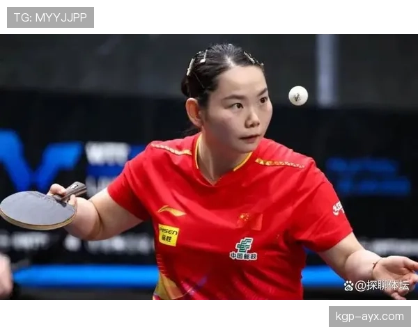 何卓佳这孩子平时一副学生样，球场上居然能有这么狠的架势？